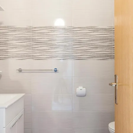 Stunning In Apartment *